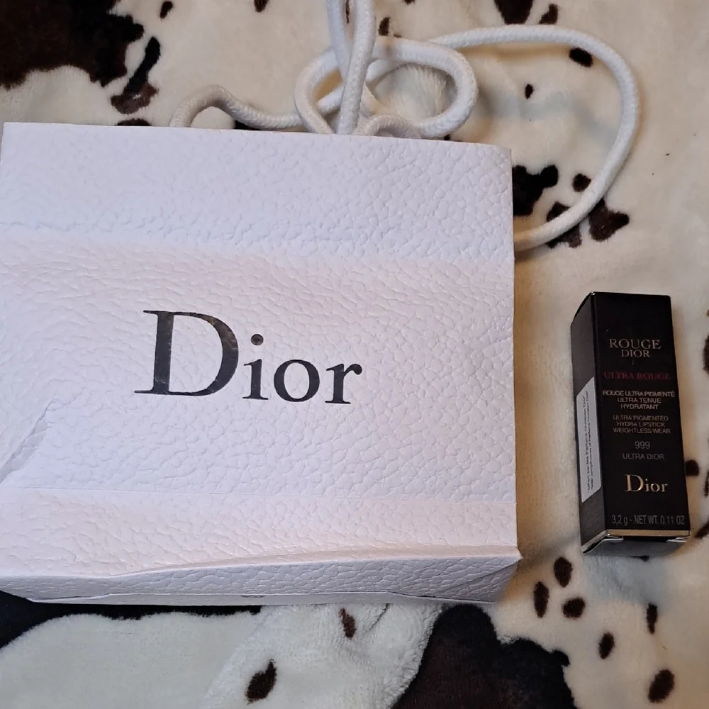 Dior Ultra Rouge Lipstick with Gift Bag - Picture 1 of 5